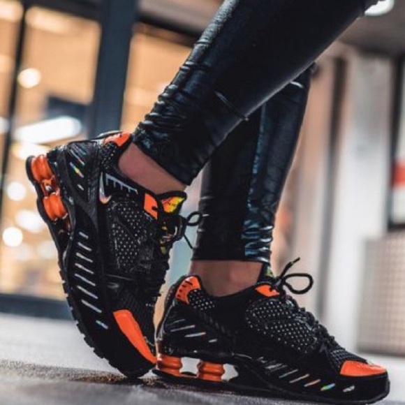 Nike Shoes - Nike shox hyper crimson women’s